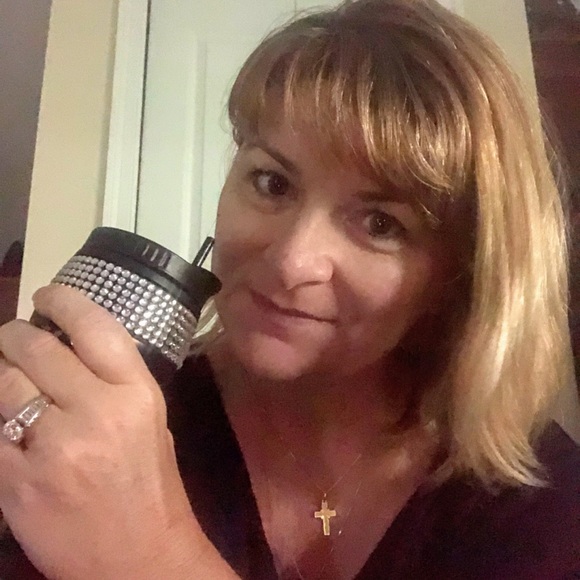 I’m on Facebook https://www.facebook.com/Wenrella - Picture 4 of 10